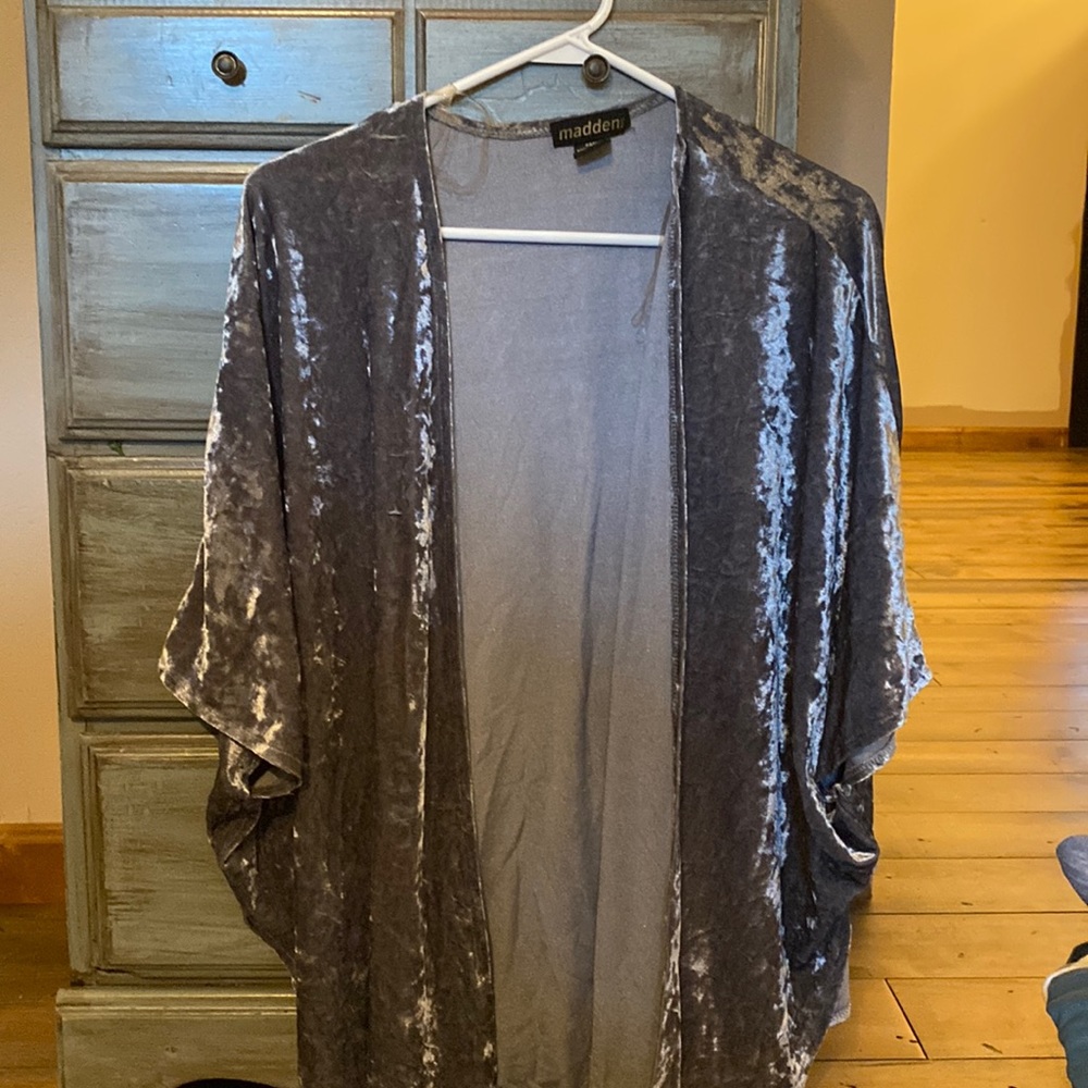 Cute kimono silver soft madden cardigan